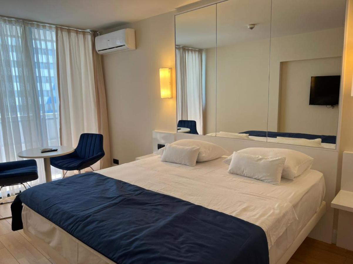 Orbi City Lux Apartment Batoemi Buitenkant foto
