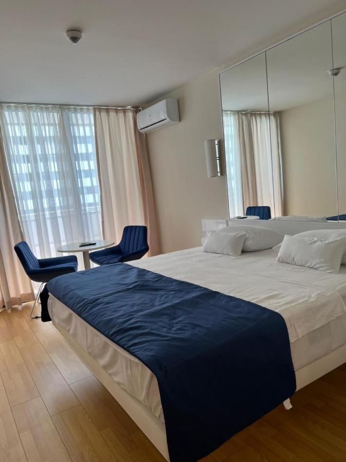 Orbi City Lux Apartment Batoemi Buitenkant foto