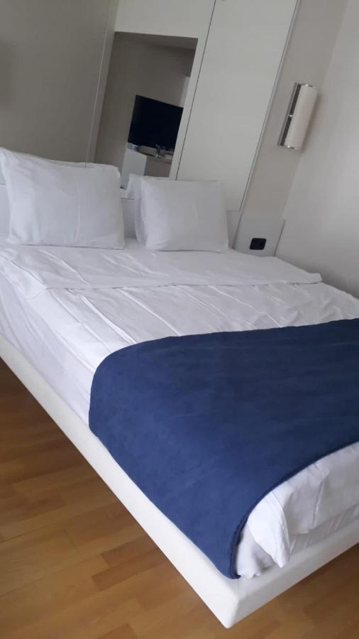 Orbi City Lux Apartment Batoemi Buitenkant foto