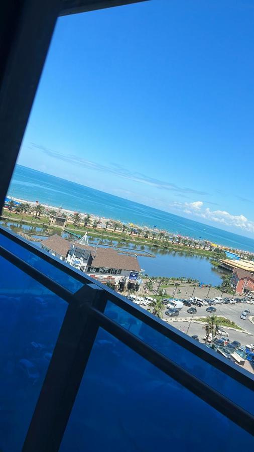 Orbi City Lux Apartment Batoemi Buitenkant foto