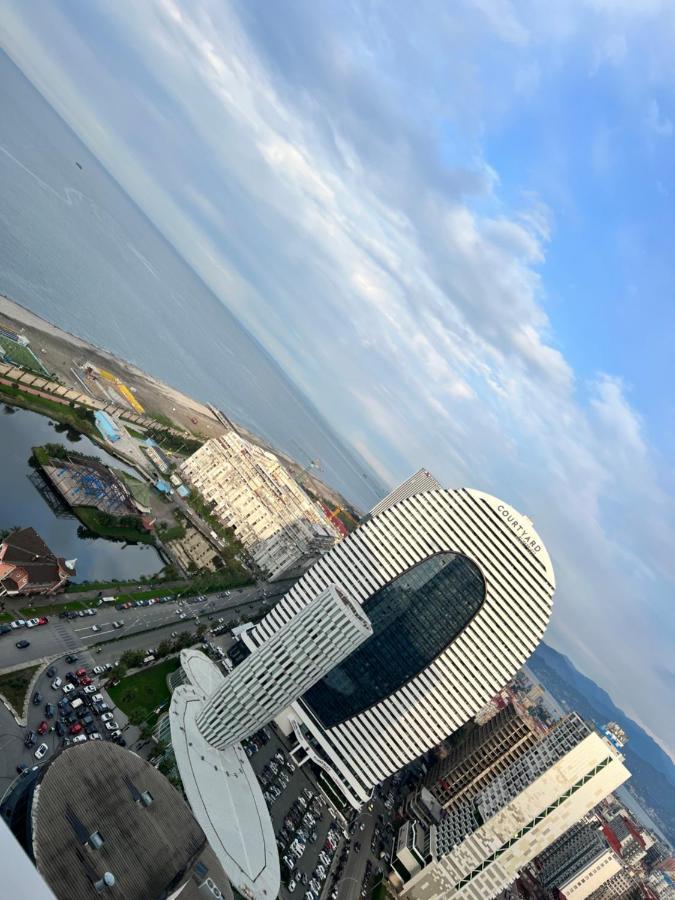 Orbi City Lux Apartment Batoemi Buitenkant foto